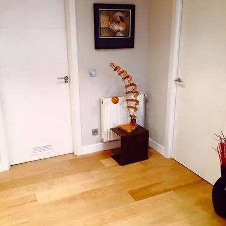 Piso Moderno, Céntrico Y Con Garaje Gratis Apartamento