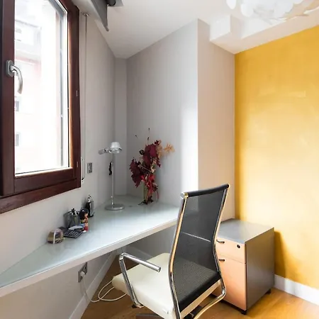 Apartamento Piso Moderno, Céntrico Y Con Garaje Gratis