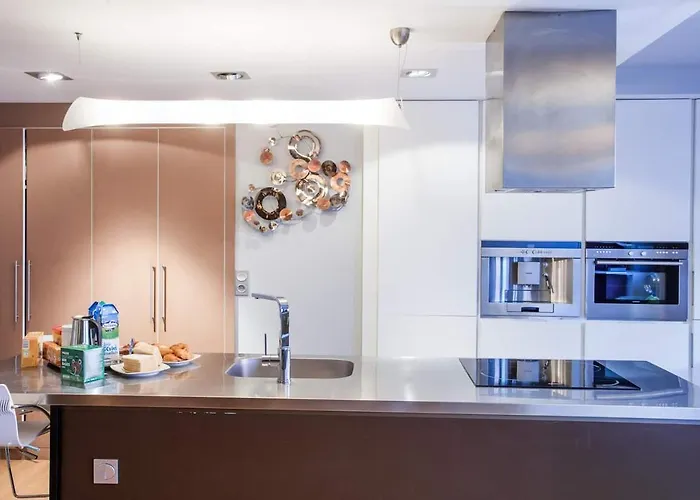 Piso Moderno, Centrico Y Con Garaje Gratis