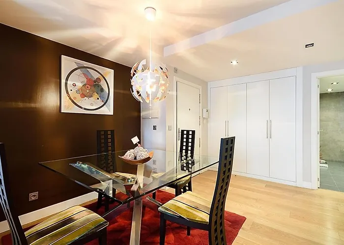 Apartment Piso Moderno, Centrico Y Con Garaje Gratis *