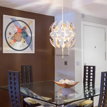 Piso Moderno, Centrico Y Con Garaje Gratis