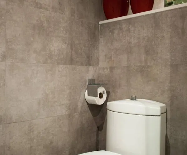 Piso Moderno, Centrico Y Con Garaje Gratis