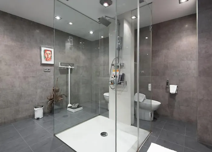 Piso Moderno, Centrico Y Con Garaje Gratis *