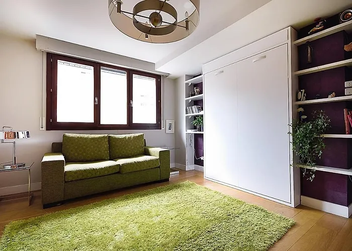 Piso Moderno, Centrico Y Con Garaje Gratis *