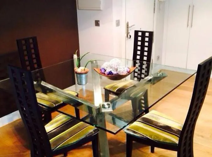 Piso Moderno, Centrico Y Con Garaje Gratis