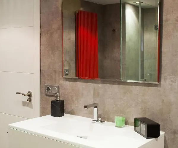 Piso Moderno, Centrico Y Con Garaje Gratis