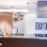 Piso Moderno, Centrico Y Con Garaje Gratis